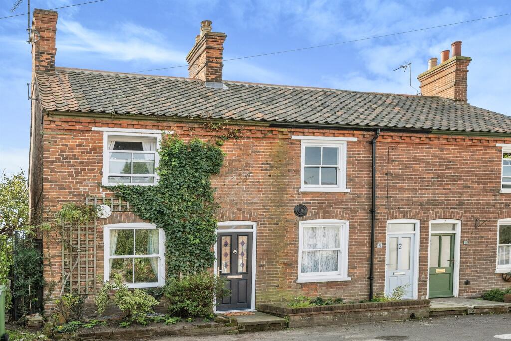 2 bedroom character property for sale in New Street, Cawston, Norwich, NR10