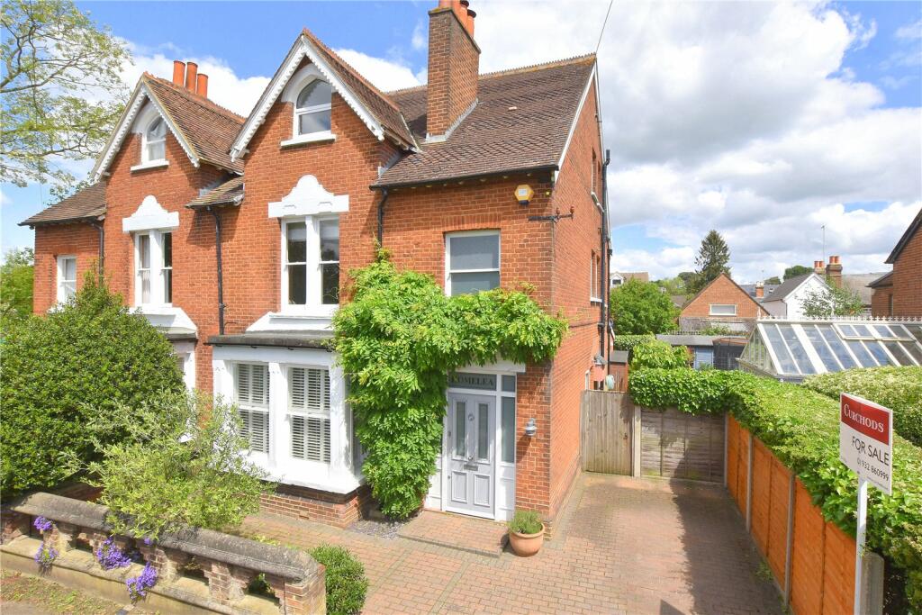 4 bedroom semidetached house for sale in Oakfield Road, Cobham, KT11