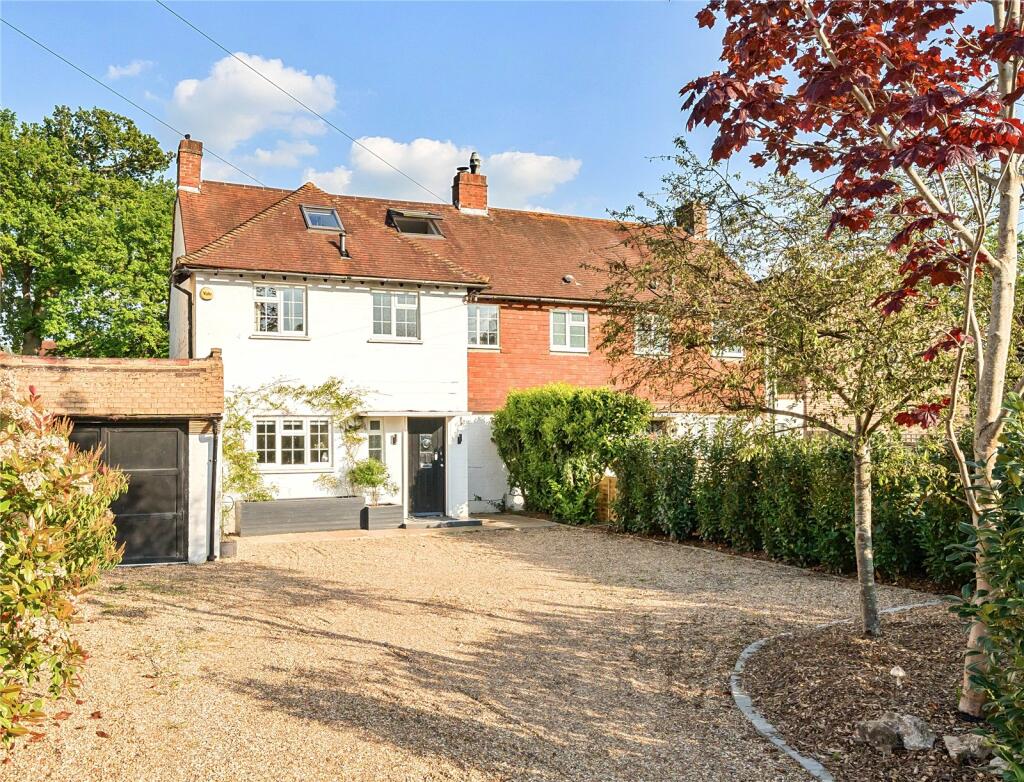 4 bedroom semidetached house for sale in Blundel Lane, Cobham, KT11