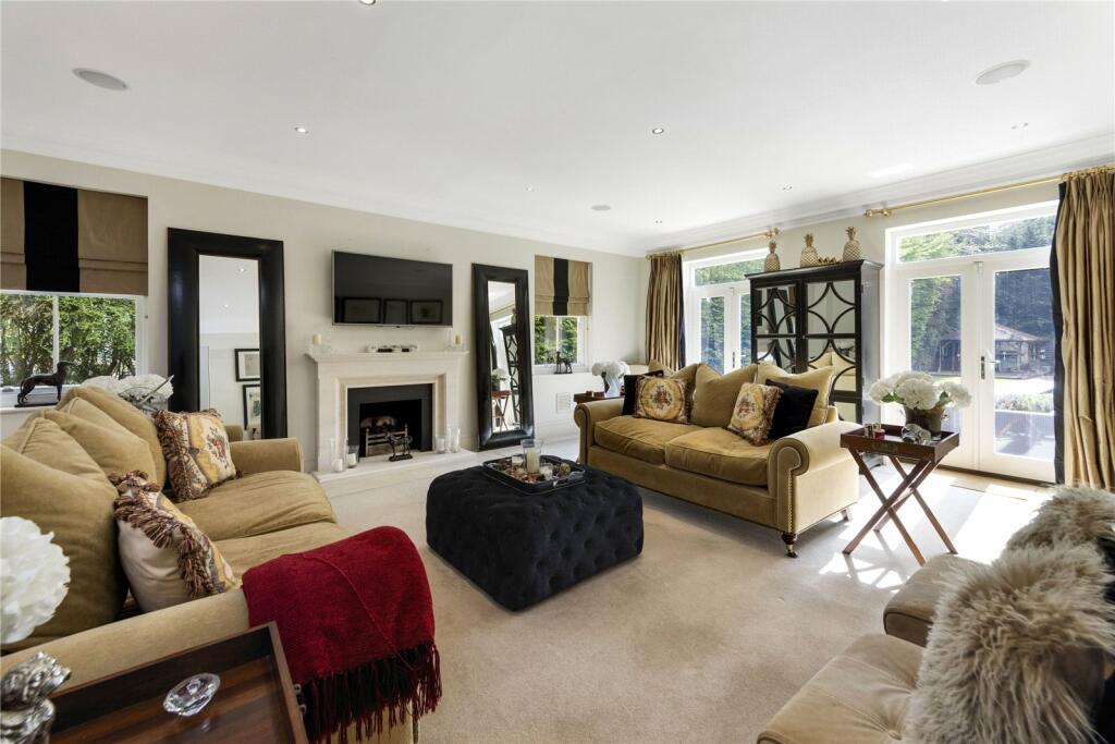 6 bedroom detached house for sale in Moles Hill, Crown Estate, Oxshott