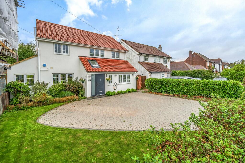 3 bedroom detached house for sale in Greenways, Hinchley Wood, KT10