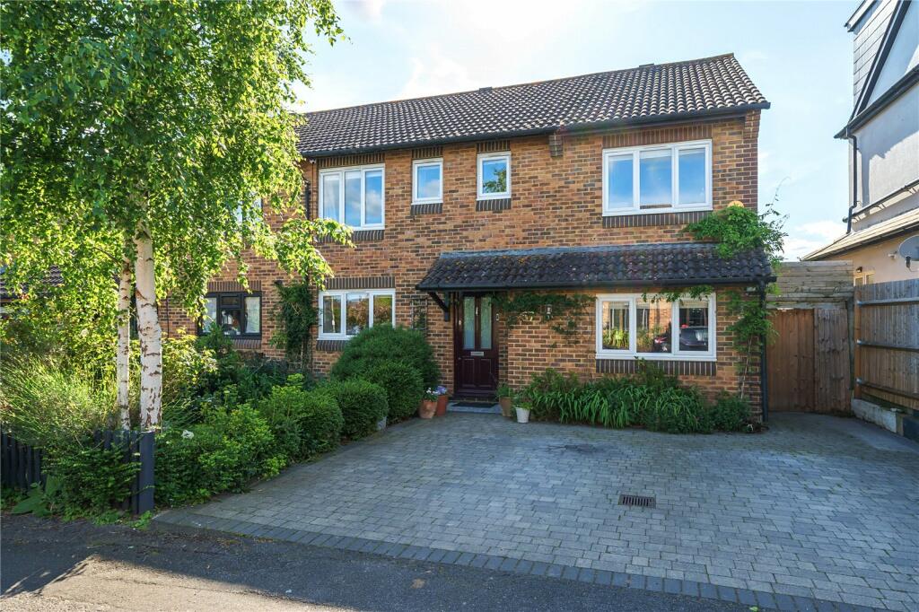 5 bedroom semidetached house for sale in Avern Road, West Molesey, KT8