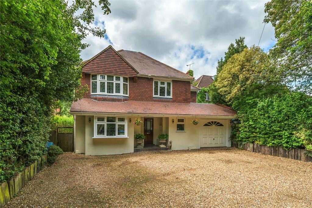 5 bedroom detached house for sale in Oaken Lane, Claygate, Esher, KT10