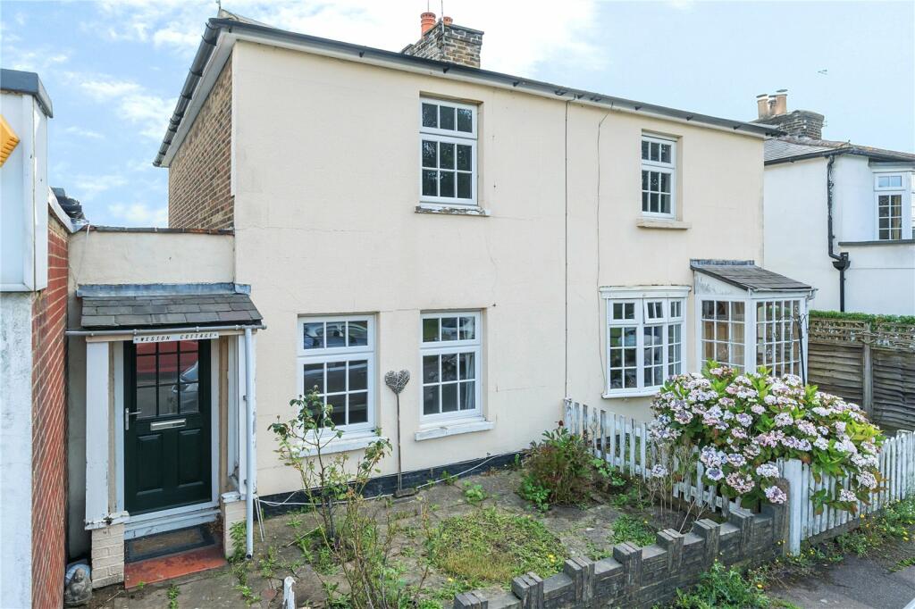 3 bedroom semidetached house for sale in Weston Green, Thames Ditton, KT7