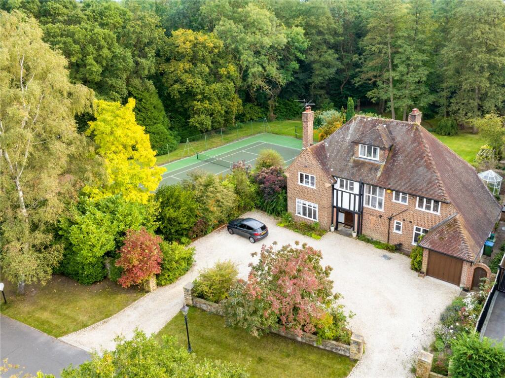 6 bedroom detached house for sale in Meadway, Esher, KT10