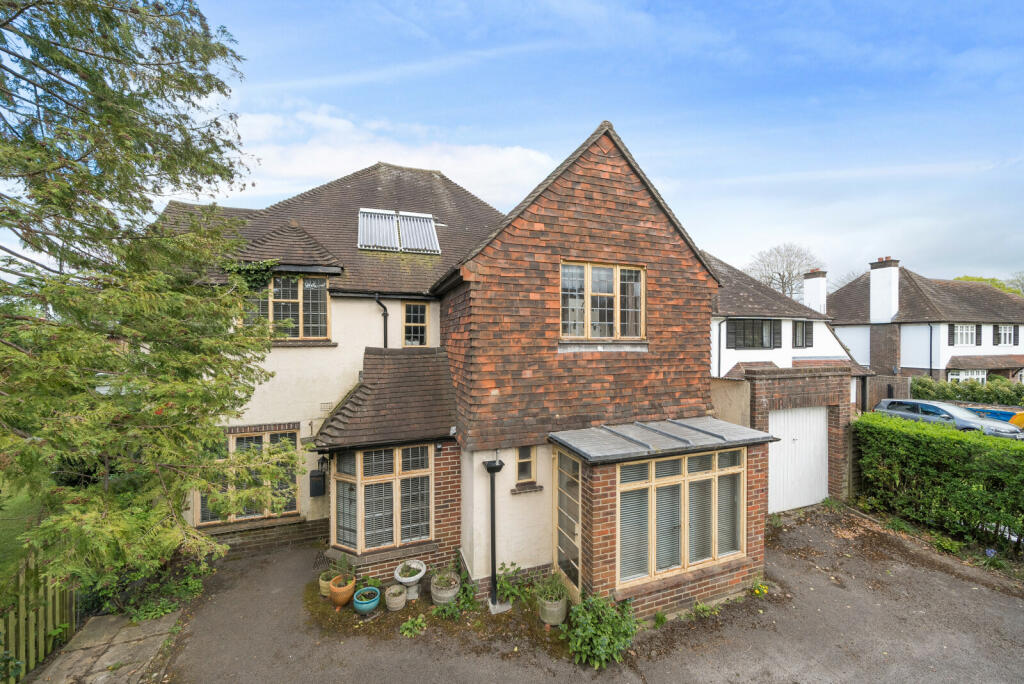 4 bedroom detached house for sale in Meads Road, Guildford, Surrey, GU1