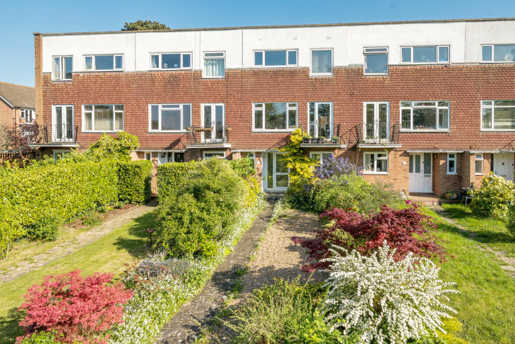 Main image of property: Lindfield Gardens, Guildford, GU1