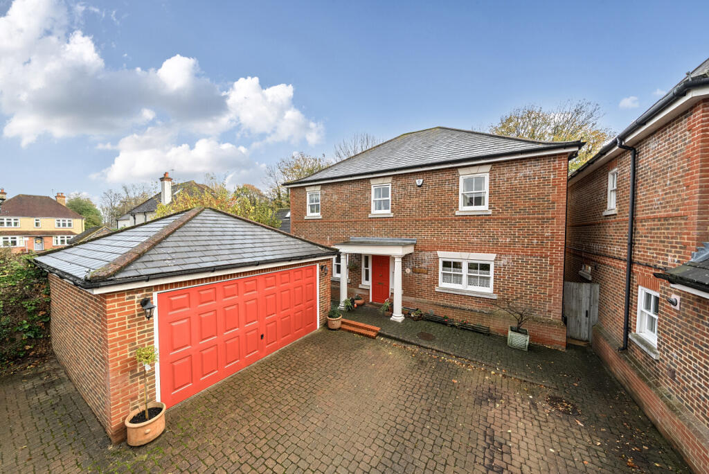 Main image of property: Elmdon Place, Guildford, GU1