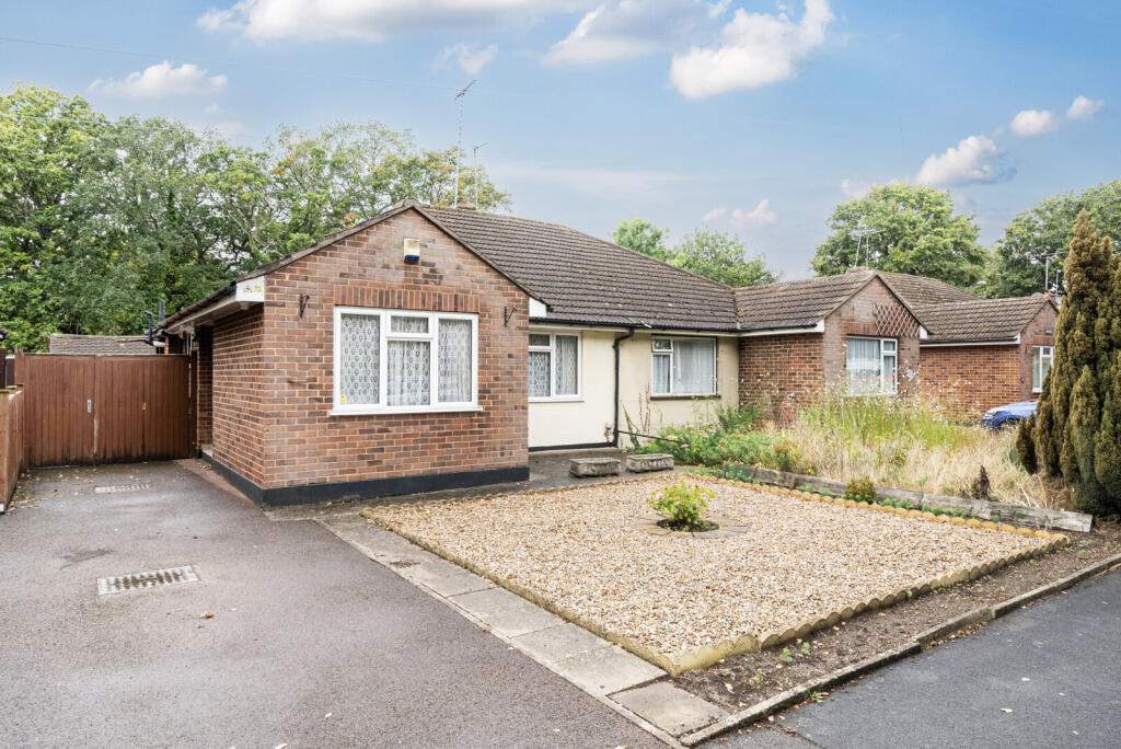 Main image of property: Byfleet Road, New Haw, KT15