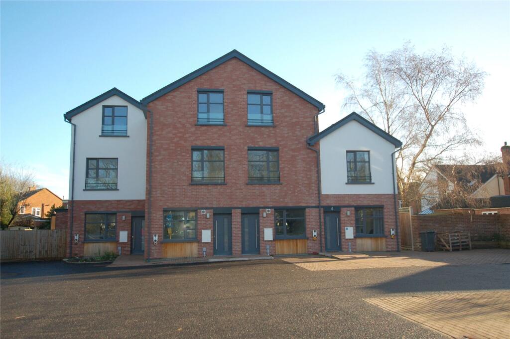 Main image of property: Byfleet Road, New Haw, KT15