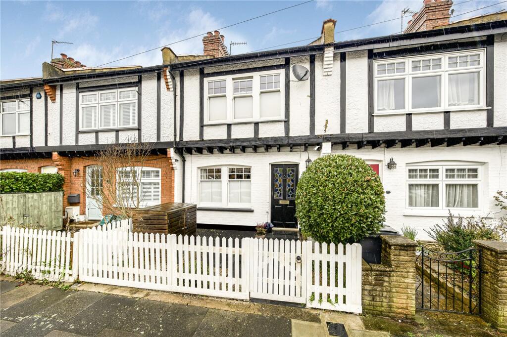 2 bedroom terraced house for sale in Kingscote Road, New Malden, KT3