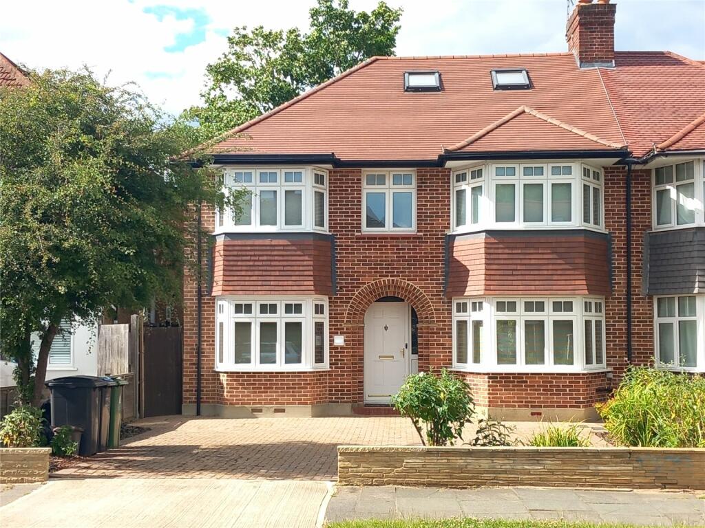 5 bedroom semidetached house for sale in Clarence Avenue, New Malden, KT3