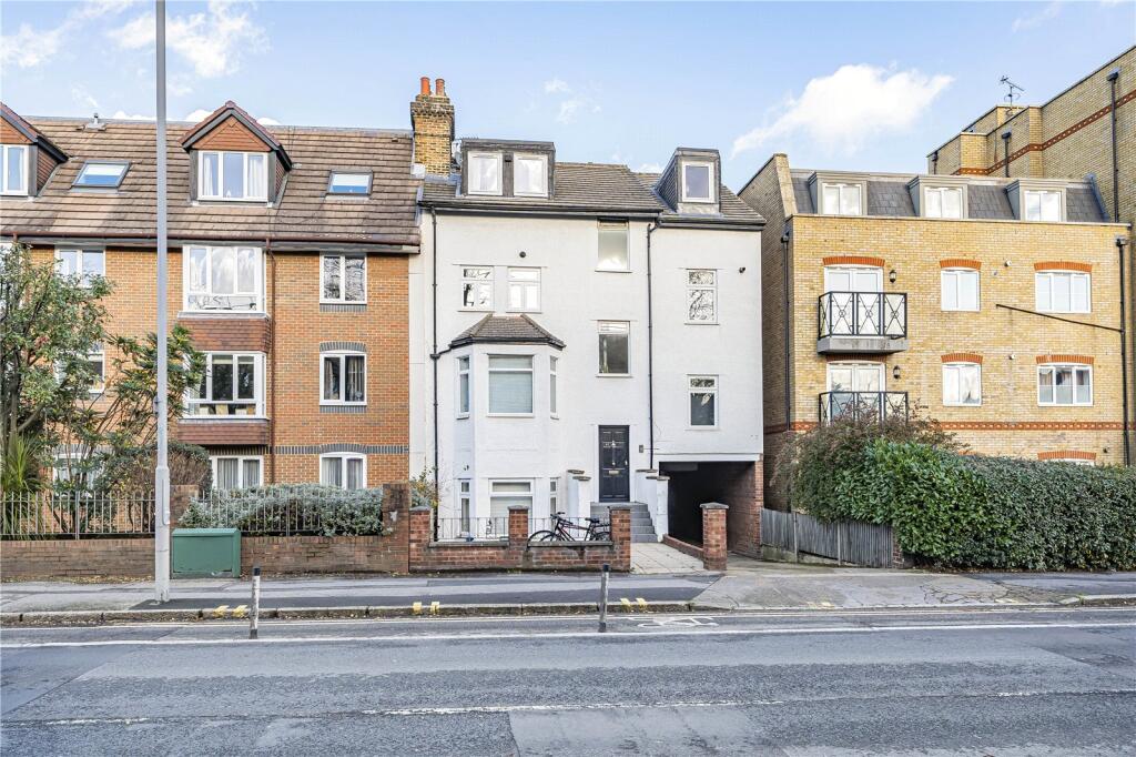 Main image of property: Kingston Road, New Malden, KT3