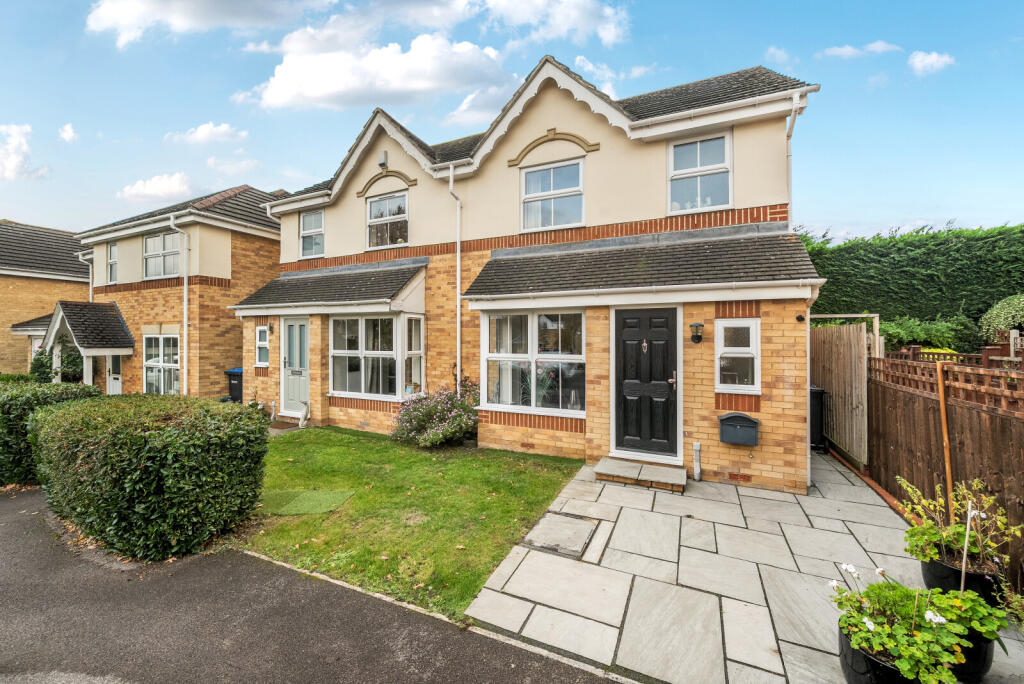 Main image of property: Spinney Oak, Clarendon Gate, Ottershaw, KT16