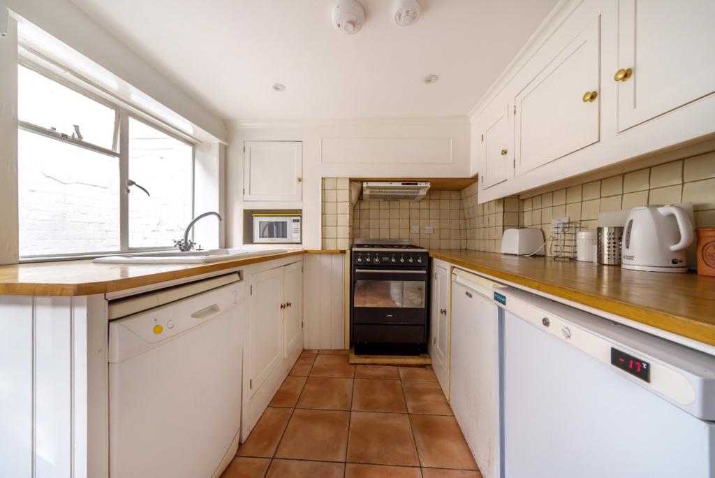 3 bedroom semidetached house for sale in Church Square, Shepperton, TW17