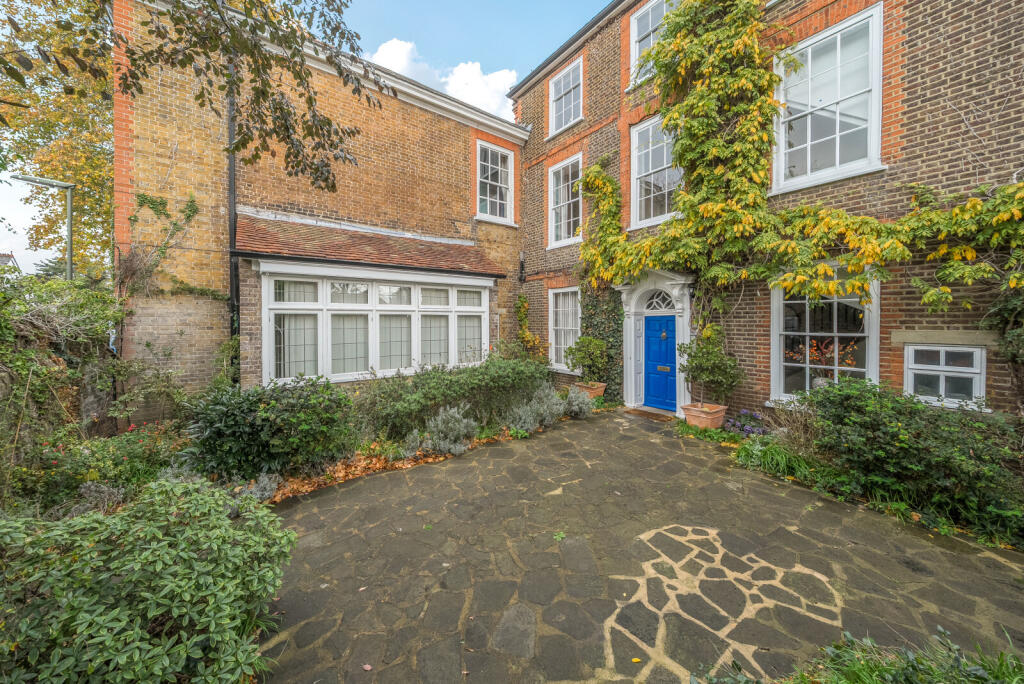 Main image of property: French Street, Sunbury-On-Thames, TW16