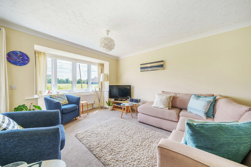 1 bedroom apartment for sale in Udney Park Road, Teddington, TW11