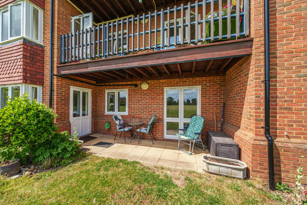 1 bedroom apartment for sale in Udney Park Road, Teddington, TW11