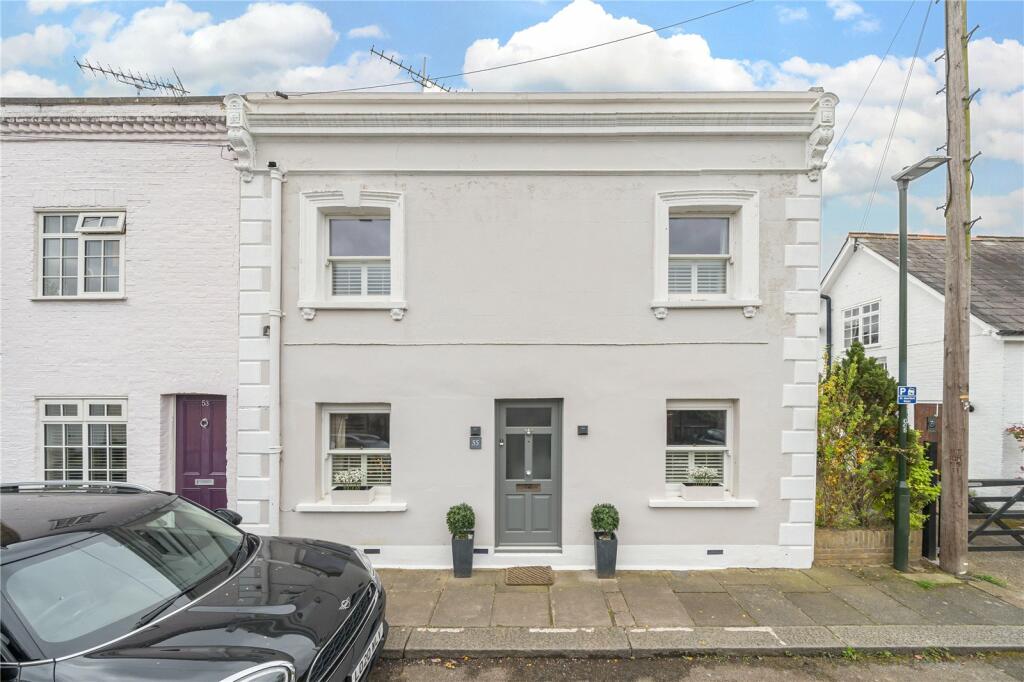 4 bedroom end of terrace house for sale in School House Lane ...