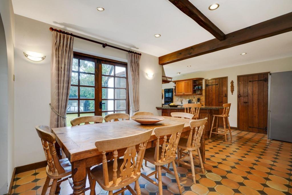 7 bedroom detached house for sale in Silverdale Avenue, Ashley Park