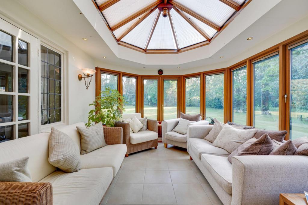 7 bedroom detached house for sale in Silverdale Avenue, Ashley Park