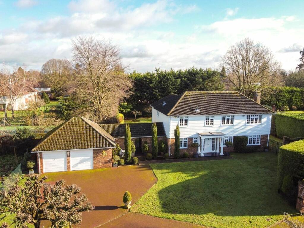 5 bedroom detached house for sale in Silverdale Avenue, Ashley Park