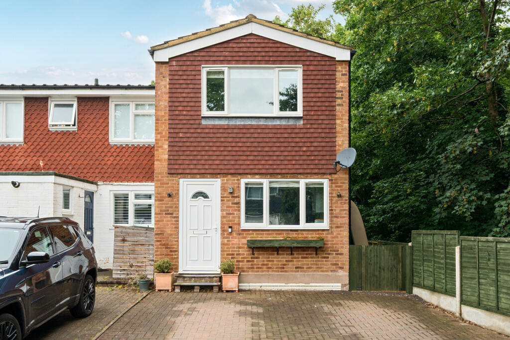 Main image of property: Green Lane Close, Byfleet, KT14