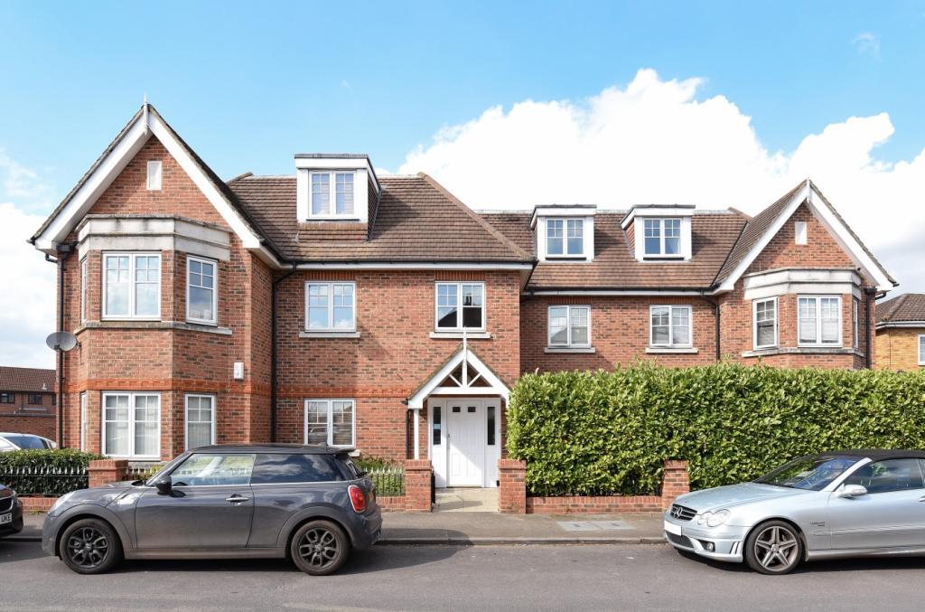 Main image of property: High Court, 135 High Road, Byfleet, KT14