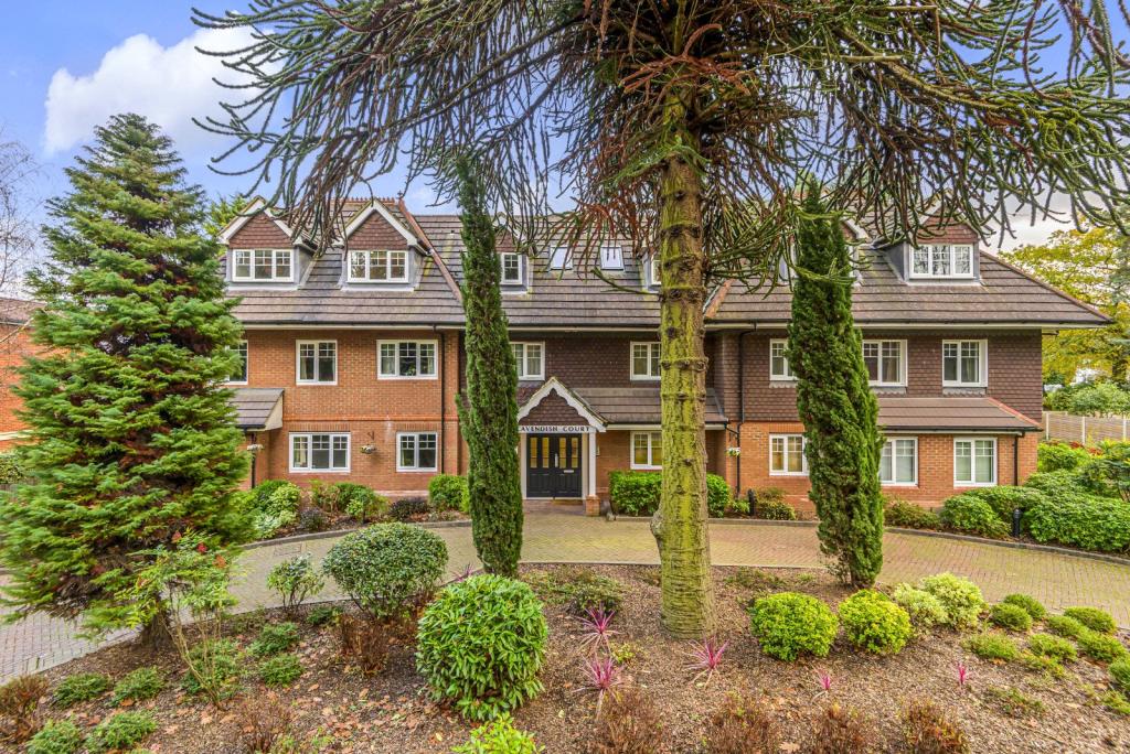 2 bedroom apartment for sale in Cavendish Court, Cavendish Road, Weybridge, KT13