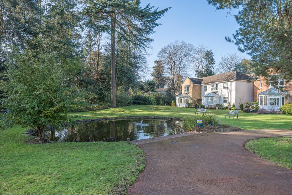 1 bedroom apartment for sale in Fairlawn, Hall Place Drive, Weybridge, KT13