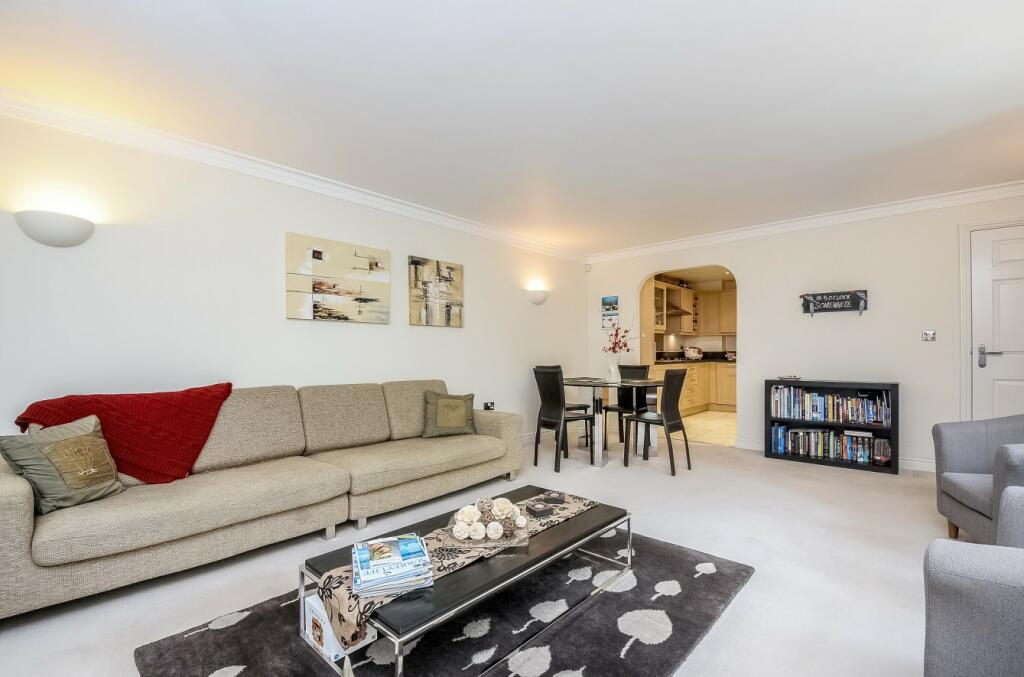 2 bedroom apartment for sale in Cavendish Court, Cavendish Road, Weybridge, KT13