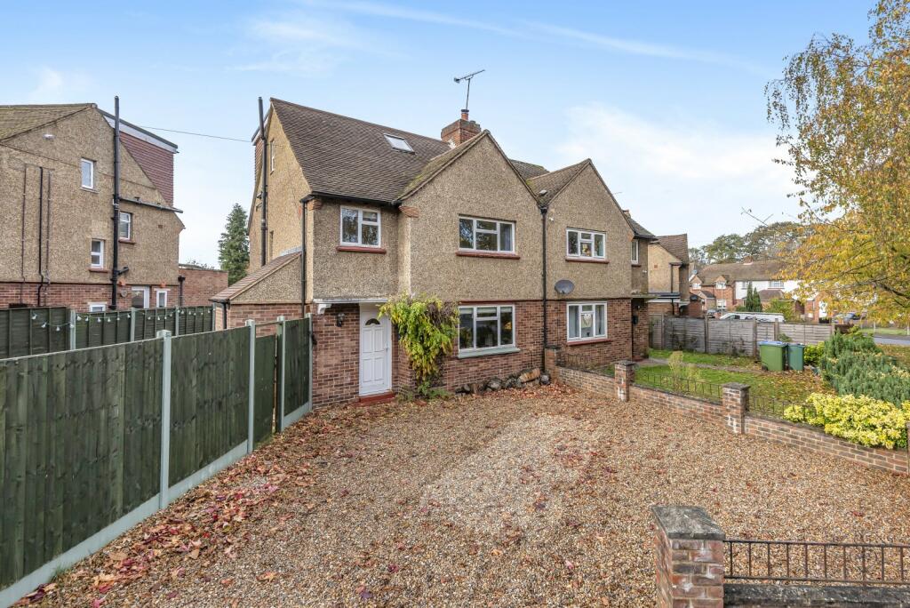 4 bedroom semidetached house for sale in Greenlands Road, Weybridge, KT13