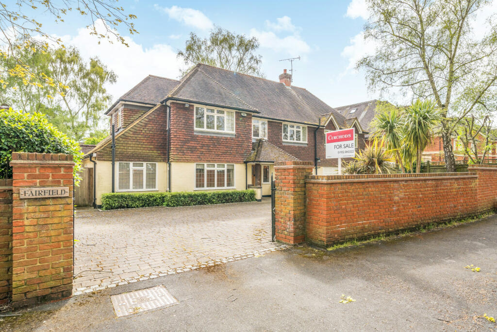 5 bedroom detached house for sale in Cavendish Road, Weybridge, KT13