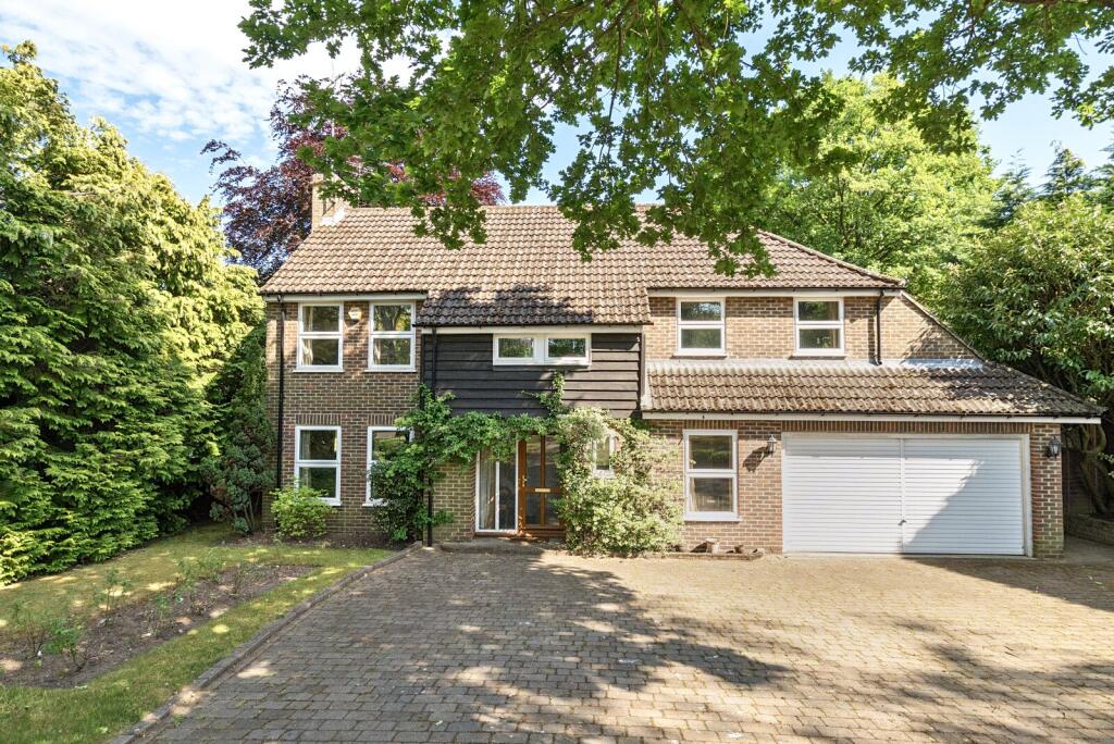 Main image of property: Manor Walk, Weybridge, KT13