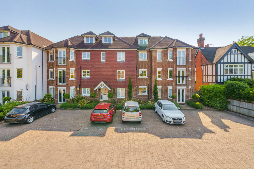 2 bedroom apartment for sale in 26 Oatlands Chase, Weybridge, KT13
