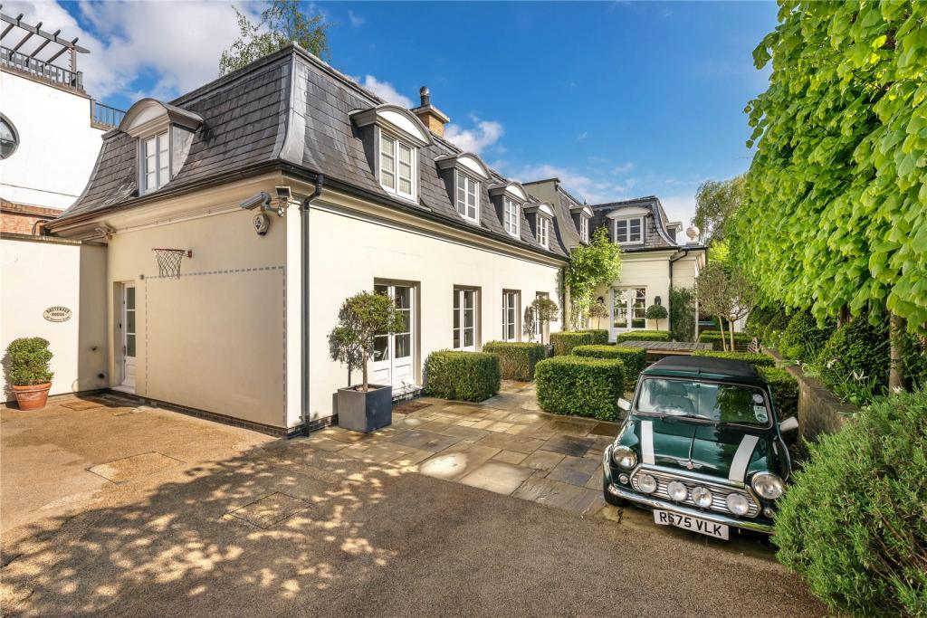 6 bedroom detached house for sale in Surrey Lane, Battersea, London SW11