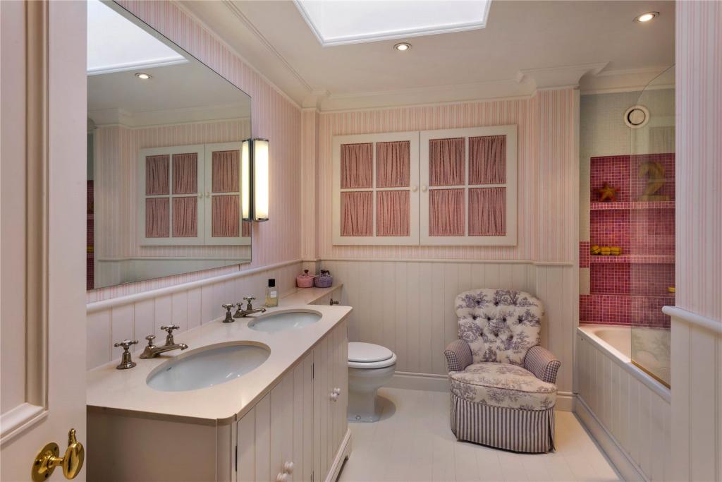 6 bedroom detached house for sale in Surrey Lane, Battersea, London SW11