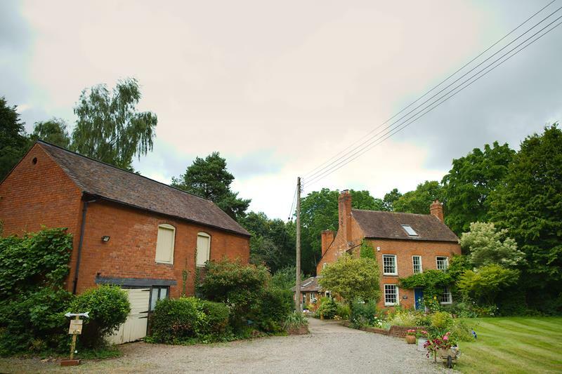 6 bedroom detached house for sale in New Mills Farm, Hereford Road