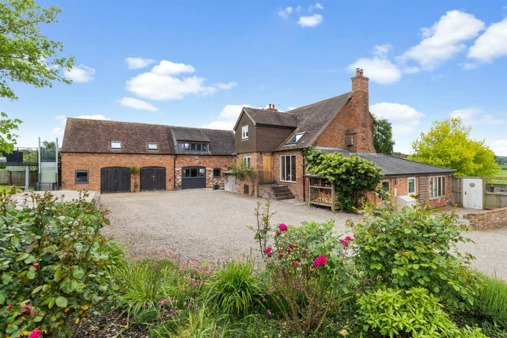 4 bedroom detached house for sale in The Old Croft, Beach Lane