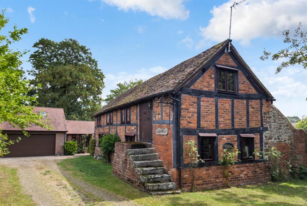 Main image of property: Hop Pickers, Priors Court, Aylton, Ledbury, Herefordshire, HR8 2QE