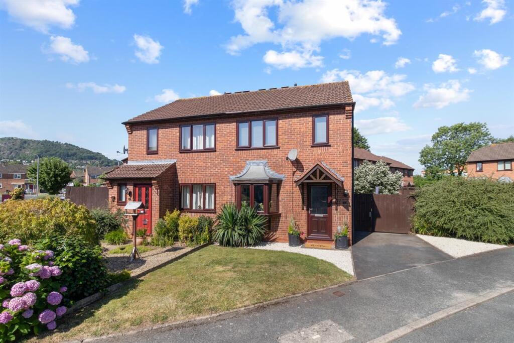 Main image of property: 7 Springfield Glade, Malvern, Worcestershire, WR14