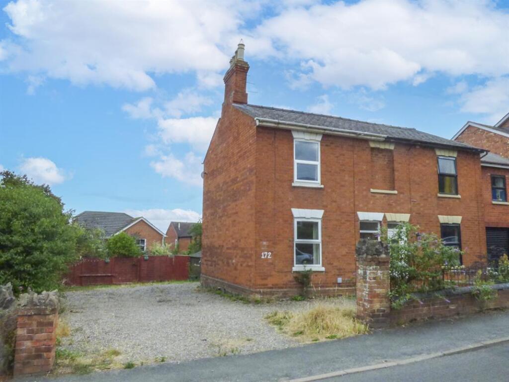 Main image of property: 172 Newtown Road, Malvern