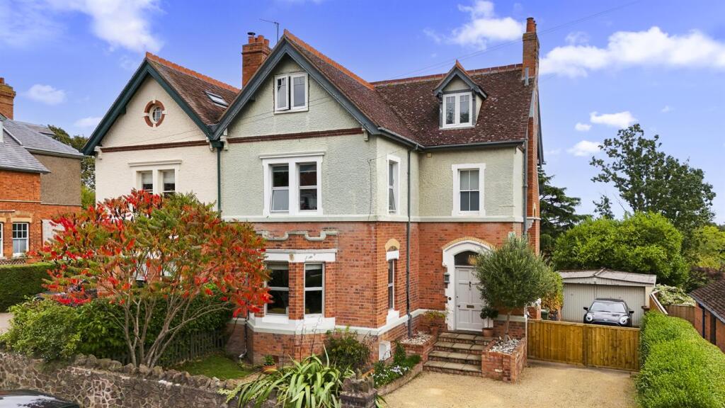 Main image of property: 11 Christ Church Road, Malvern, Worcestershire, WR14