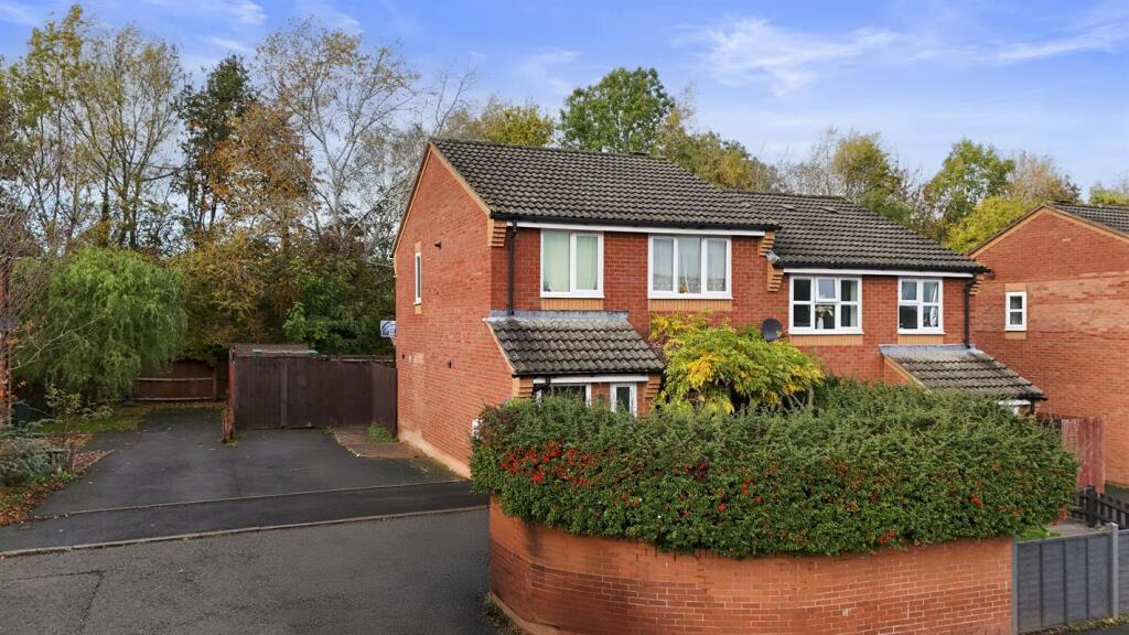 Main image of property: 21 Ramsons Close, Malvern, Worcestershire, WR14