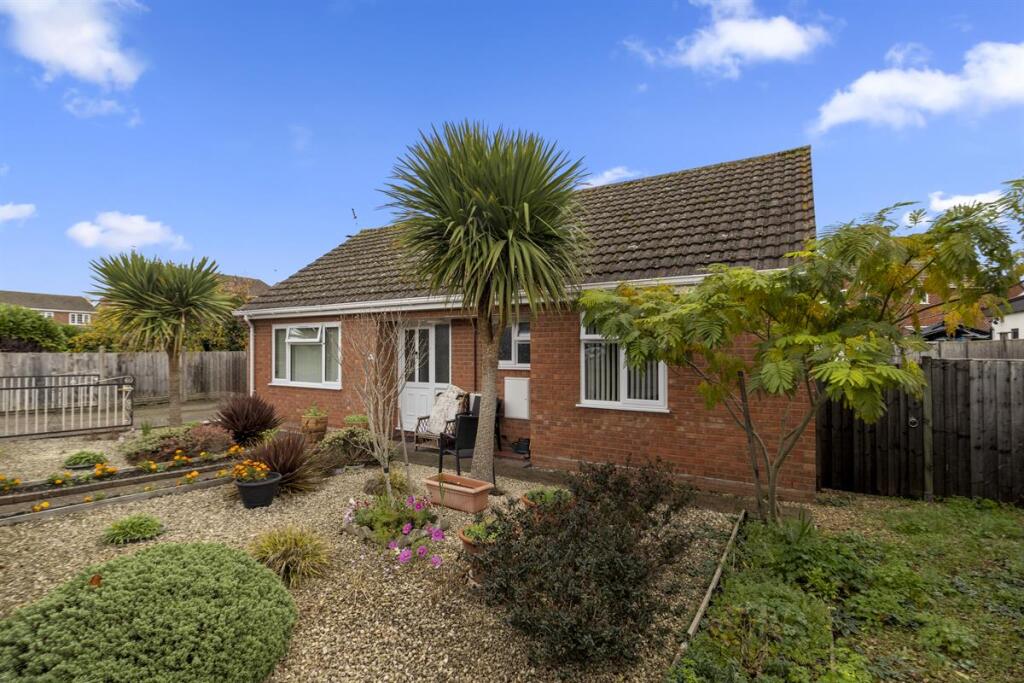 Main image of property: 50 Tanhouse Lane, Malvern, Worcestershire, WR14