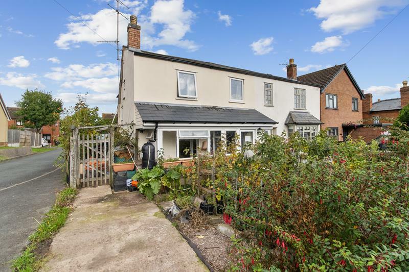 3 bedroom semidetached house for sale in Bellars Lane, Malvern