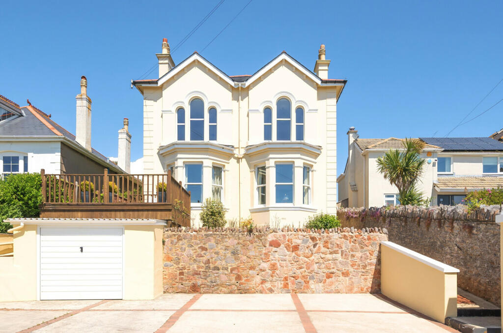 4 bedroom detached house for sale in South Furzeham Road, Brixham