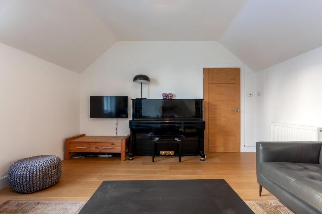 Additional property image - 6 Bonnymuir Place, Midstocket, Aberdeen, AB15