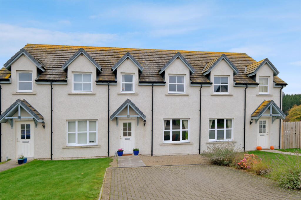 Main image of property: 11 Clune Gardens, Woodlands of Durris, Banchory, AB31