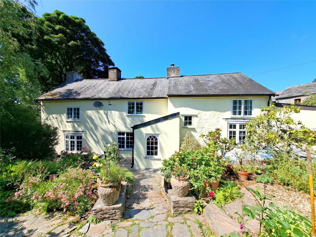 4 bedroom detached house for sale in Stoke Climsland, Callington